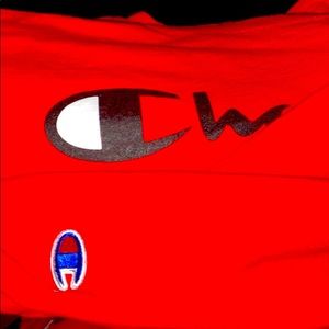 Red CHAMPION long sleeve T-Shirt (m)